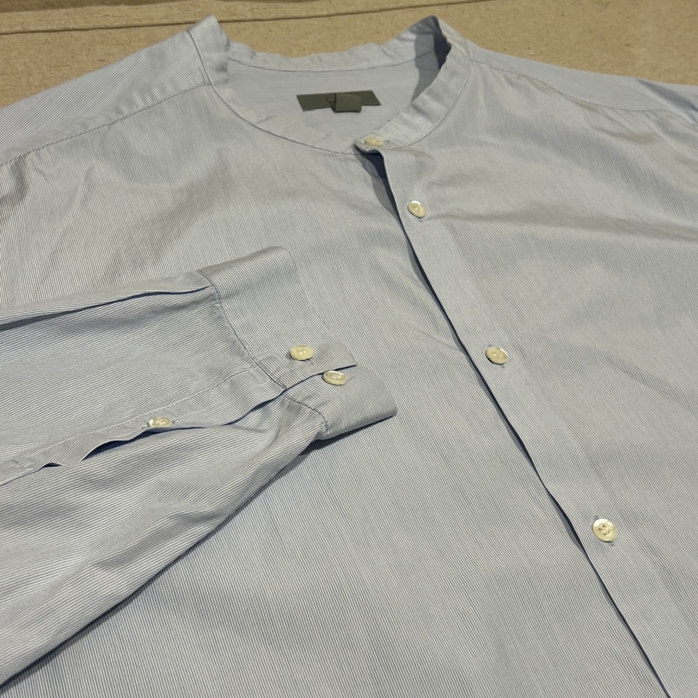 COS Men Light Blue Pin Stripe Band Collar Button Up Shirt Size 17